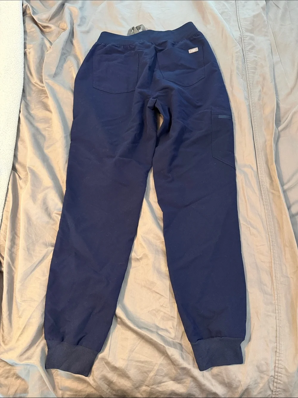 Women’s FIGS Zamora Jogger Scrub Pant in Navy